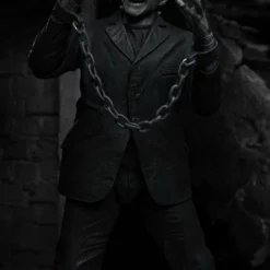 NECA - Universal Monsters - Ultimate Frankenstein's Monster (B&W) 7