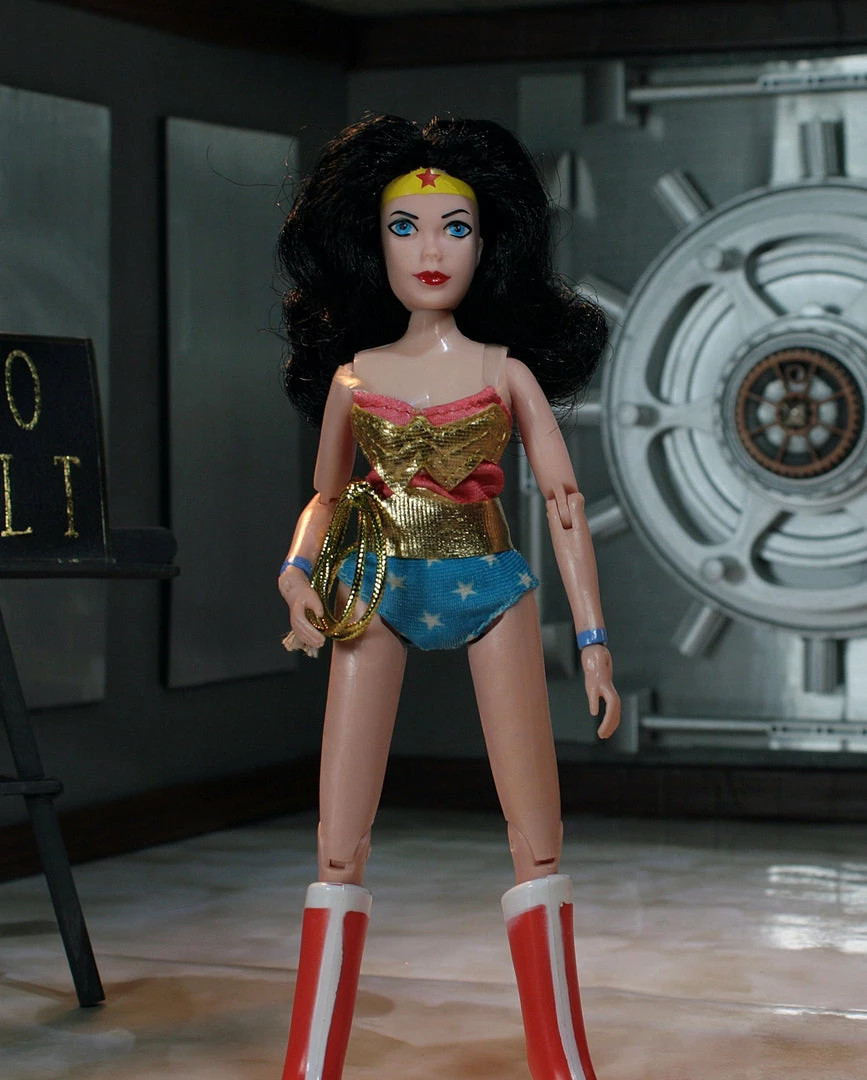 Mego DC Wave 9 - Wonder Woman 8" Action Figure Mego DC Wave 9 - Wonder Woman 8" Action Figure
