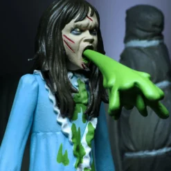 NECA - Toony Terrors Regan (The Exorcist) 6