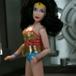 Mego DC Wave 9 - Wonder Woman 8" Action Figure 7 Mego DC Wave 9 - Wonder Woman 8