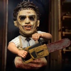 Mezco Toyz Mezco Toys The Texas Chainsaw Massacre (1974) Mezco Designer Series Leatherface