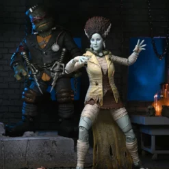 Mego NECA - Universal Monsters X TMNT - Ultimate April As The Bride 7