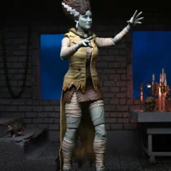 Mego NECA - Universal Monsters X TMNT - Ultimate April As The Bride 7