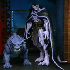 NECA - Gargoyles - Ultimate Bronx With Goliath Closed Wings 7
