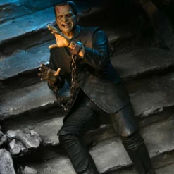 NECA - Universal Monsters - Ultimate Frankenstein's Monster (Color) 7