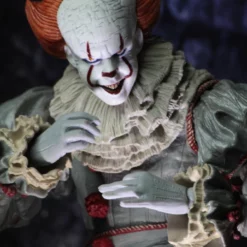 NECA - IT (2017) - Ultimate Pennywise 7