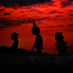 NECA - Toony Terrors Trick Or Treaters 3 Pack (Halloween 3) 6" Action Figures (Pre-Order Ships August) 11 NECA - Toony Terrors Trick Or Treaters 3 Pack (Halloween 3) 6