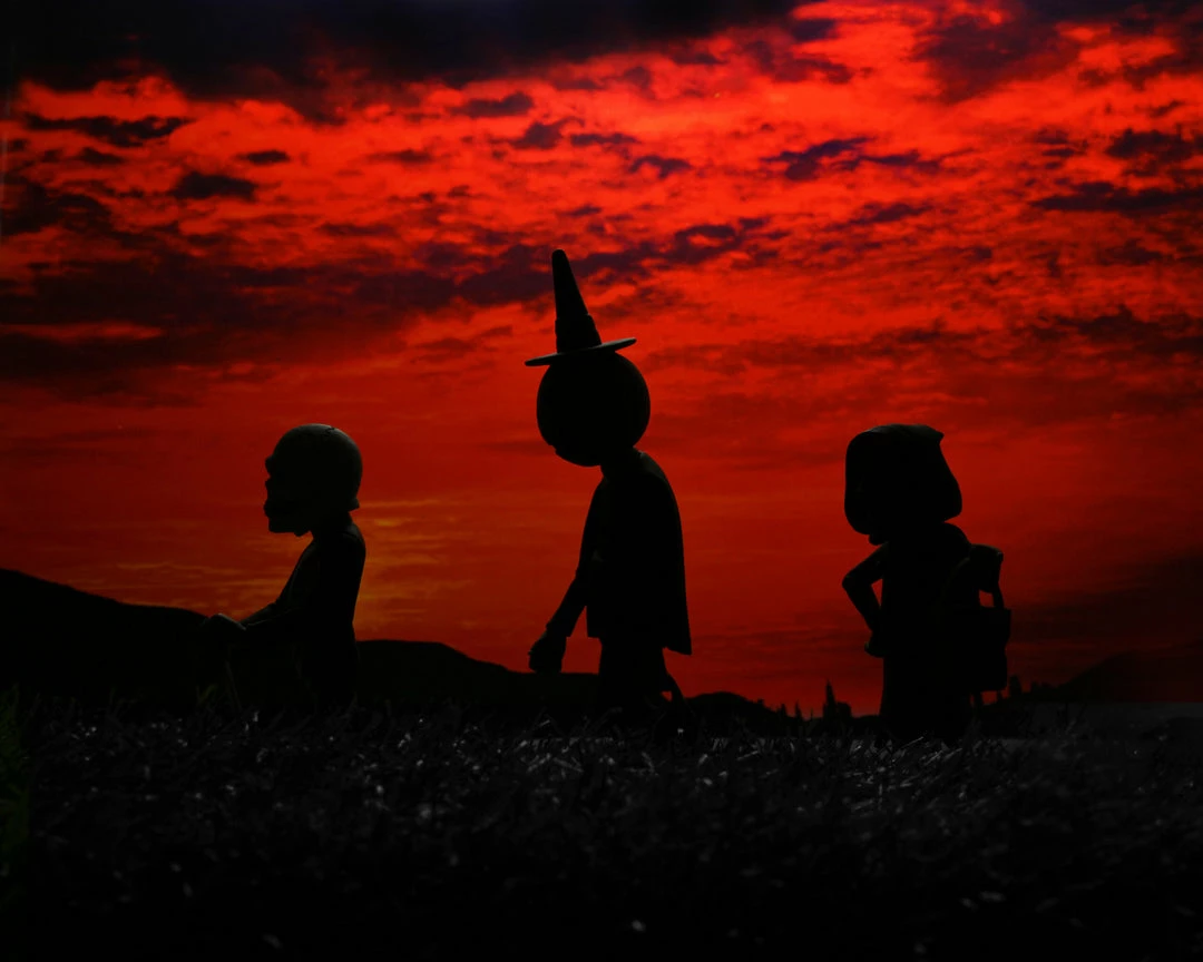 NECA - Toony Terrors Trick Or Treaters 3 Pack (Halloween 3) 6" Action Figures (Pre-Order Ships August) NECA - Toony Terrors Trick Or Treaters 3 Pack (Halloween 3) 6" Action Figures (Pre-Order Ships August)