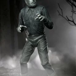 NECA - Universal Monsters - Ultimate Wolf Man (B&W) 7" Action Figure 8 NECA - Universal Monsters - Ultimate Wolf Man (B&W) 7