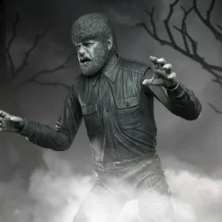 NECA - Universal Monsters - Ultimate Wolf Man (B&W) 7" Action Figure 9 NECA - Universal Monsters - Ultimate Wolf Man (B&W) 7